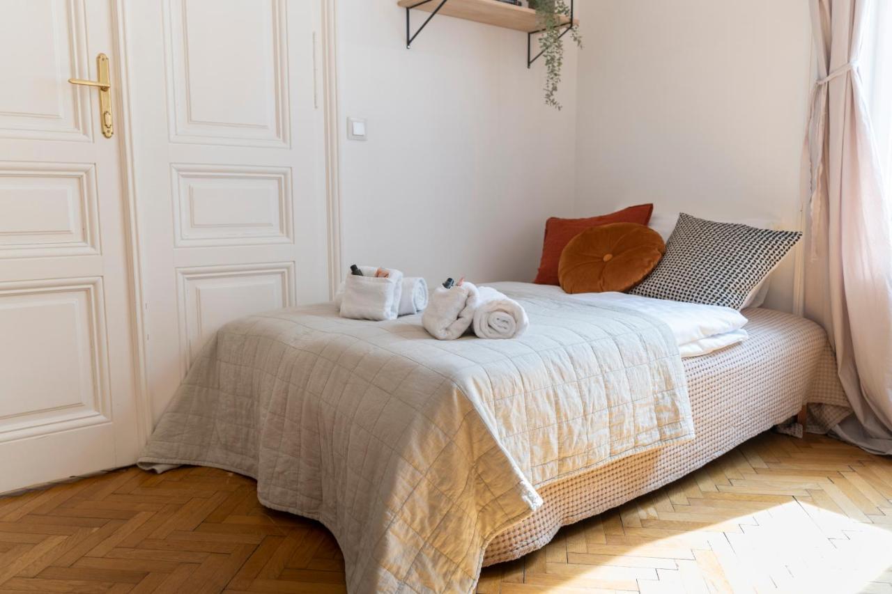 Josef'S Home I Premium Apartment In Ideal Location Wenen Buitenkant foto