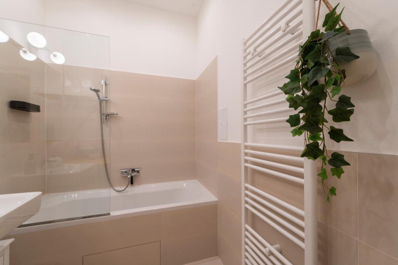 Josef'S Home I Premium Apartment In Ideal Location Wenen Buitenkant foto